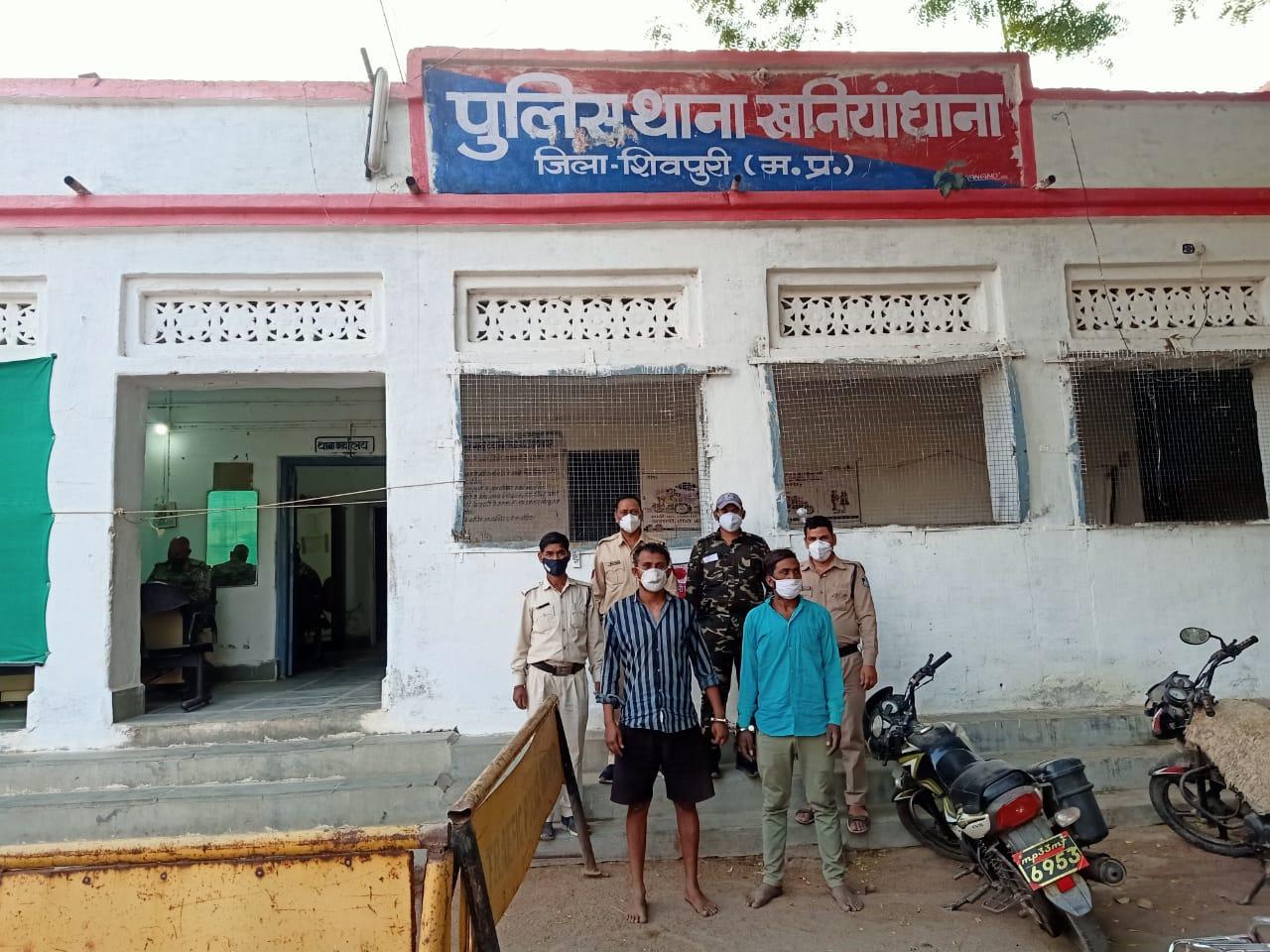 शिवपुरी : गुंडे बदमाशों पर पुलिस सख्त, जिला बदर 2 आरोपियों को किया गिरफ्तार