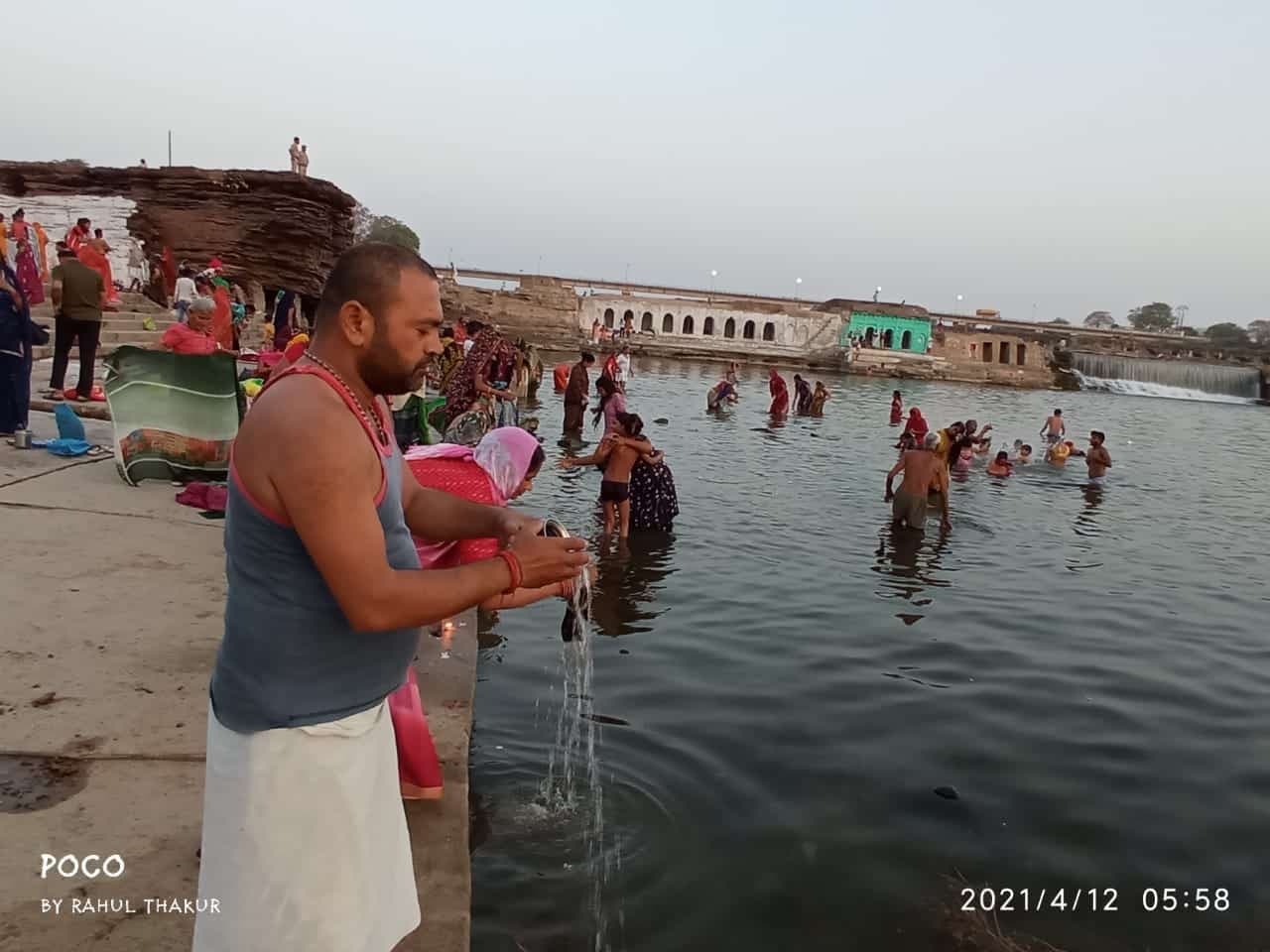 सोमवती अमावस्या पर संकुआ धाम पर उमड़ा जन सैलाब