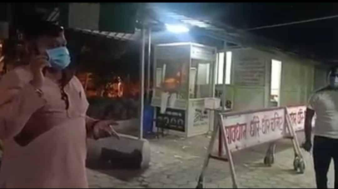 मरीज बनकर कोल्ड ओपीडी पहुंचे ऊर्जा मंत्री, नहीं मिले डॉक्टर, कलेक्टर को फोन कर जताई नाराजी