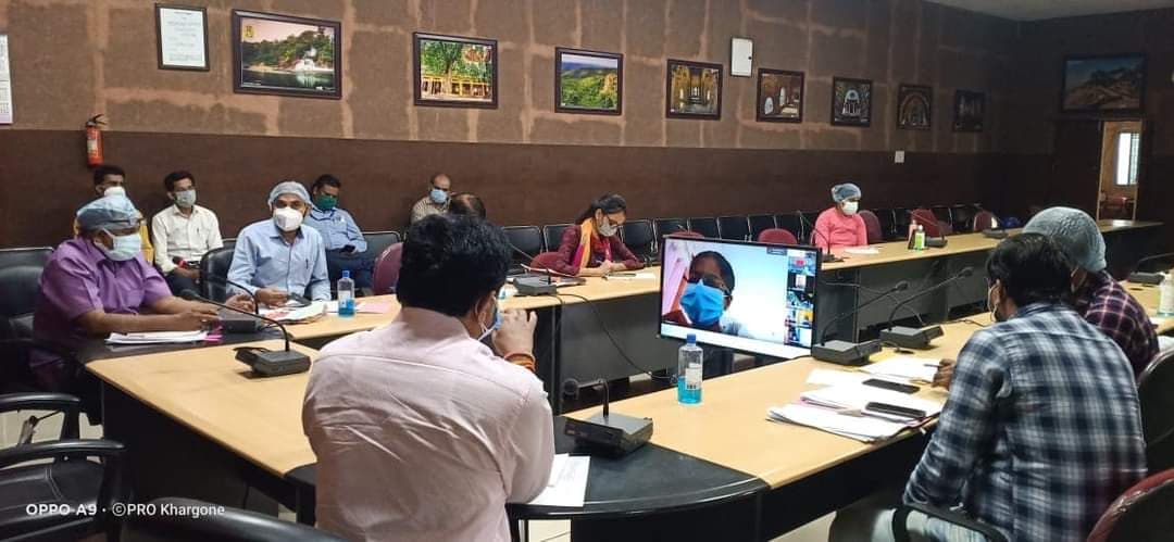 खरगोन में अब विवाह समारोह में शामिल हो सकेंगे 10 लोग, समीक्षा बैठक में लिया निर्णय