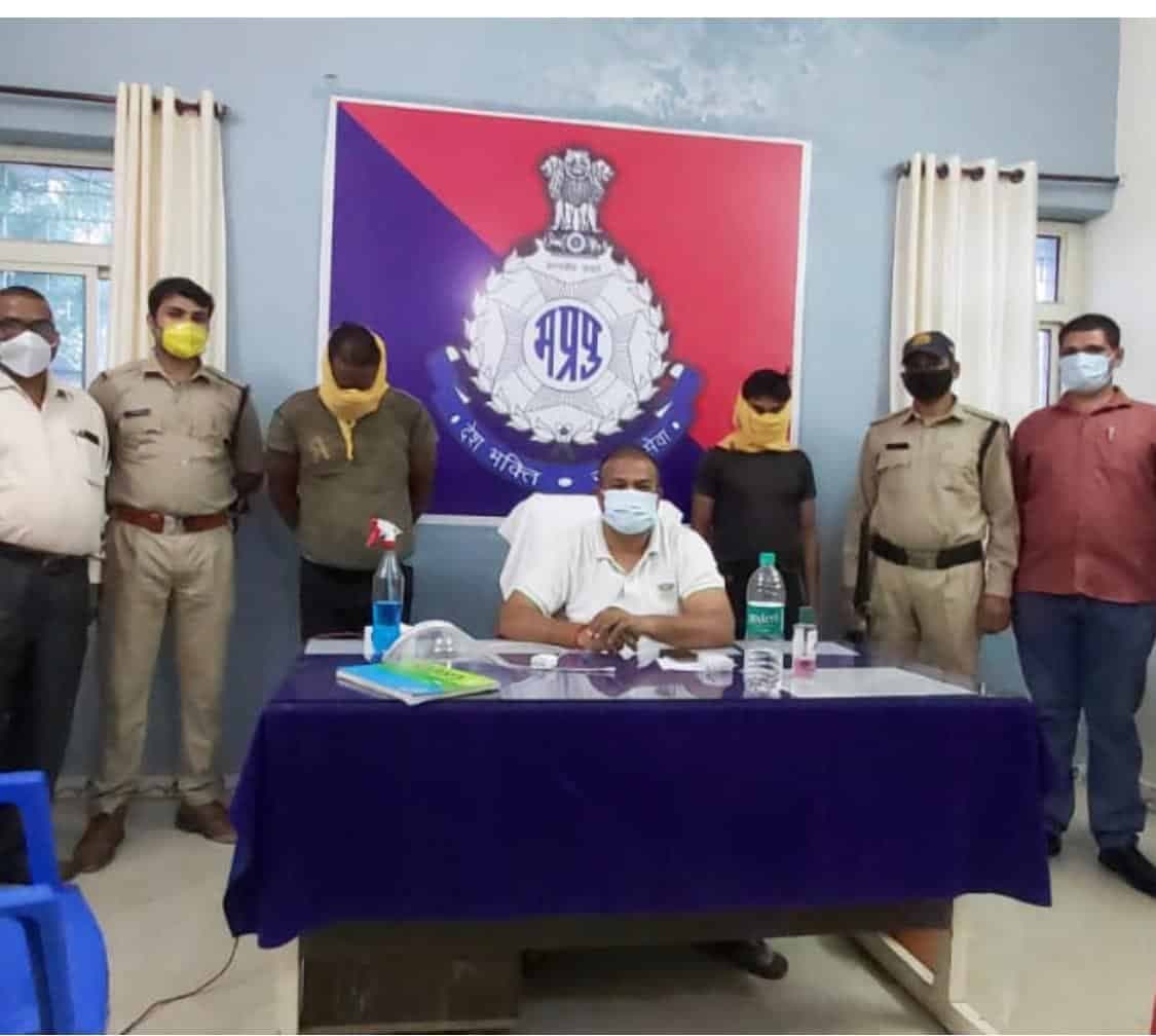 शिवपुरी में नकली पुलिस बनकर दो लोगों के की एक युवक से ठगी, असली पुलिस ने पकड़ा, भेजा जेल