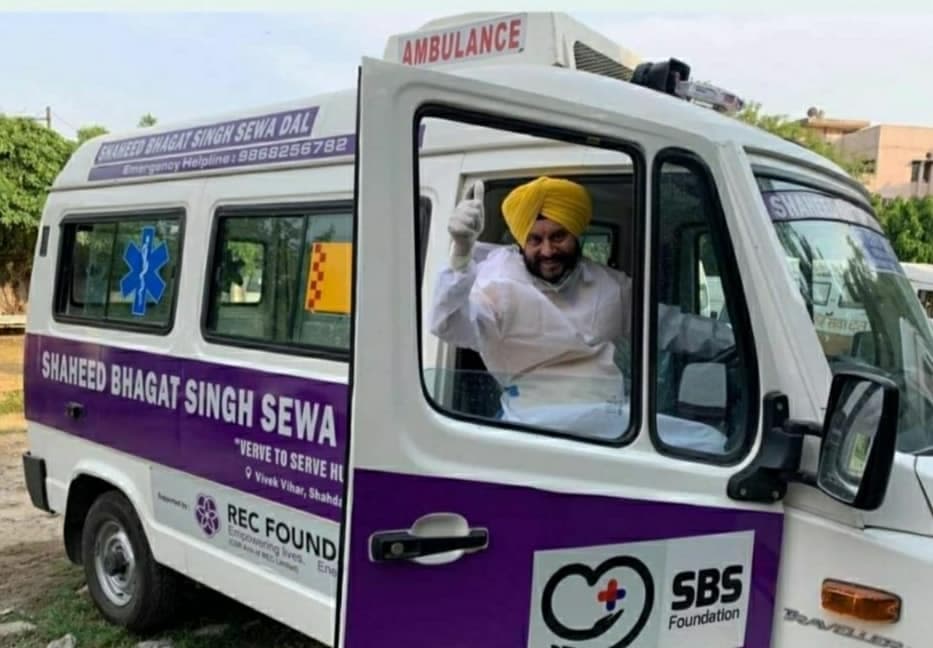 जितेंद्र सिंह ने कोरोना काल में 2000 से अधिक लाशों का किया अंतिम संस्कार, बोले- मौतों ने झकझोर कर रख दिया