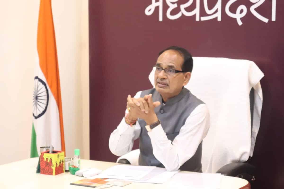 सीएम की दो टूक-जिलों के कार्यों की ग्रेडिंग करें, कानून व्यवस्था में लापरवाही नहीं