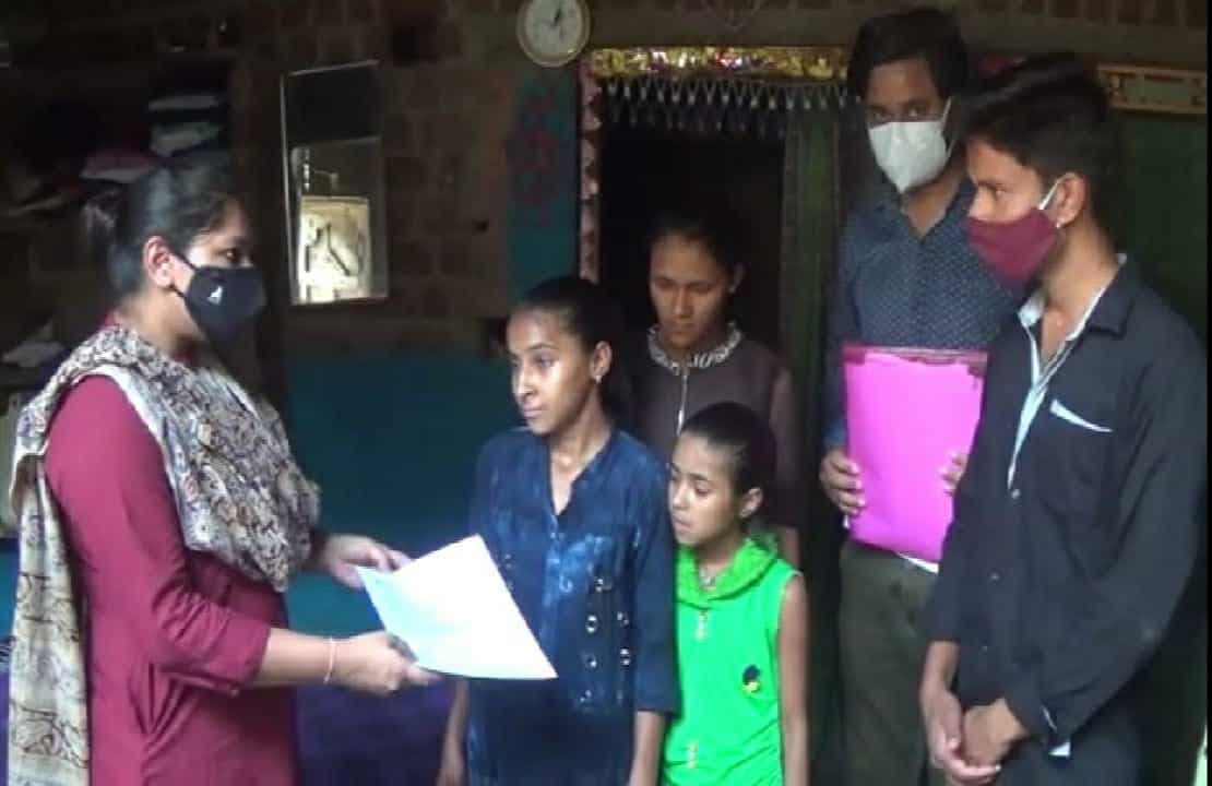 SDM ने खुद अनाथ बच्चों के घर पहुंचकर दी मदद, भरोसा दिलाया सरकार आपके साथ है