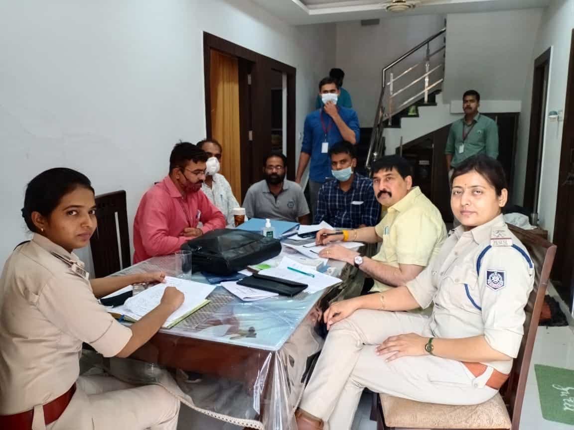 PWD इंजीनियर के यहाँ EOW का छापा, नगदी , जेवर और करोड़ों की प्रॉपर्टी के दस्तावेज मिले