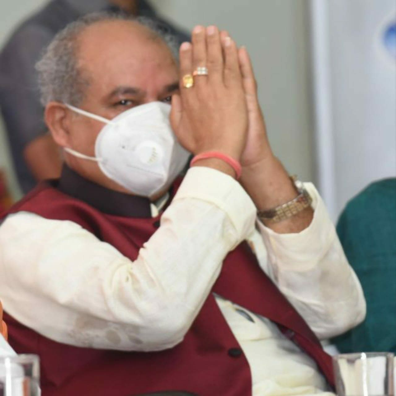 कृषि मंत्री नरेंद्र सिंह तोमर ने गुरुओं के सामने झुकाया शीश, किसान संसद पर कही ये बड़ी बात