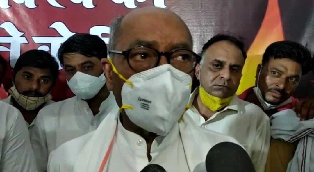 रेत उत्खनन पर दिग्विजय सिंह का बड़ा बयान, सीएम शिवराज पर साधा निशाना