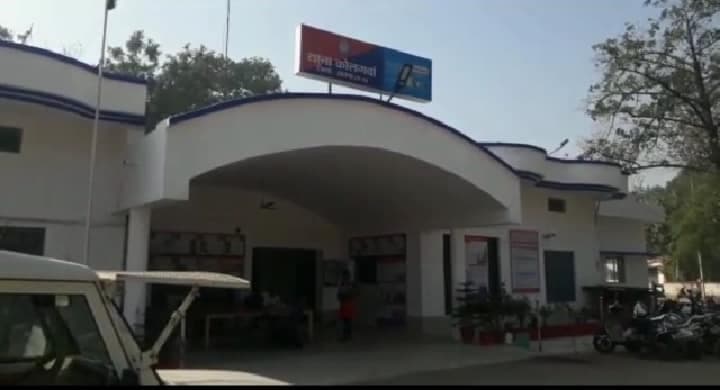 Satna : महिला को प्रेम जाल में फंसा कर बदलवाया धर्म, 13 साल की हुई बेटी तो थाना पहुंचा मामला, पढ़ें पूरी खबर