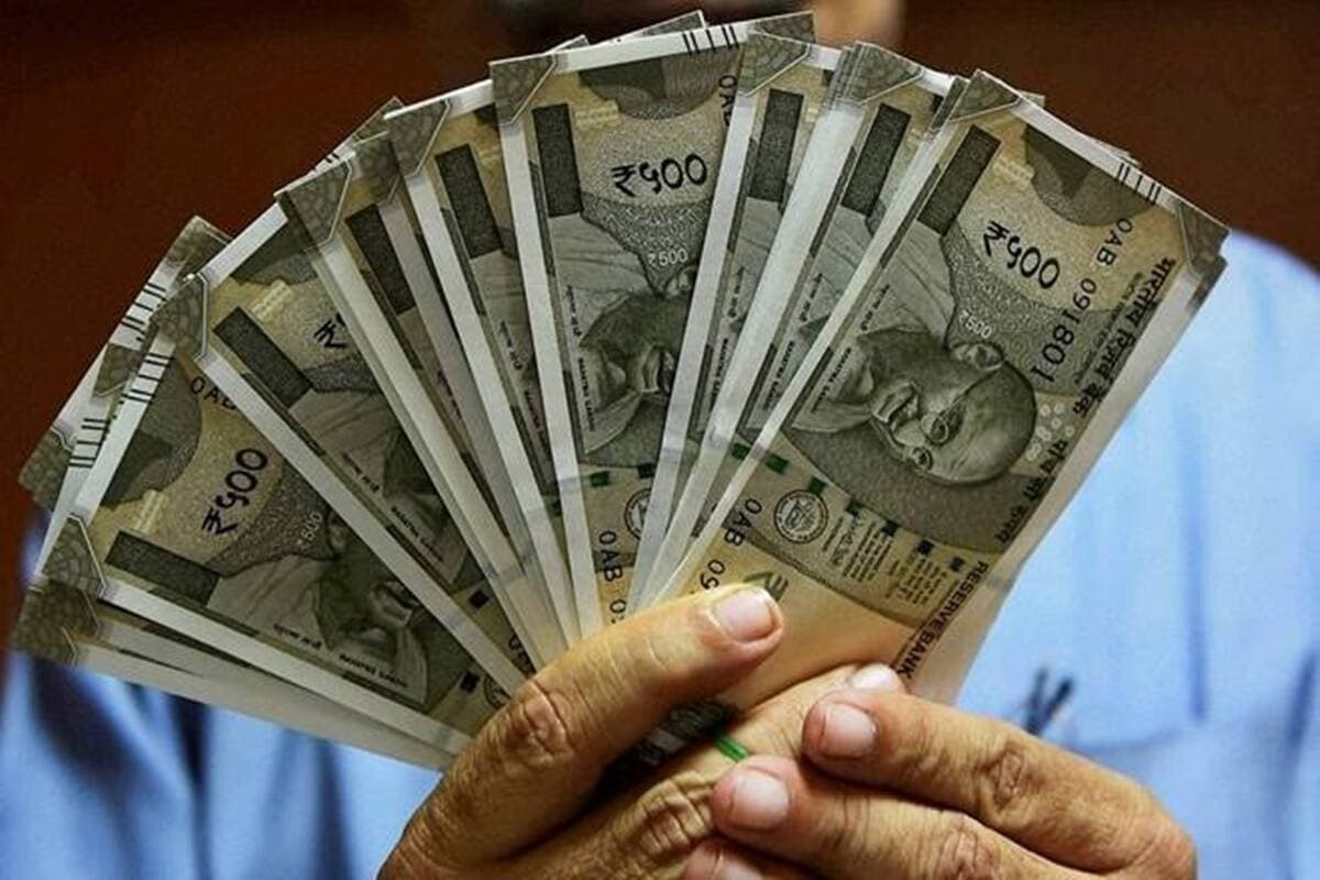 कर्मचारियों को बड़ा लाभ देने की तैयारी में मोदी सरकार, Earned Leave के साथ बढ़ेगा वेतन!
