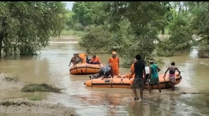 MP Flood: बचाव एवं राहत का काम में जुटी NDRF की टीम, पहुँचा सेना का एक दस्ता