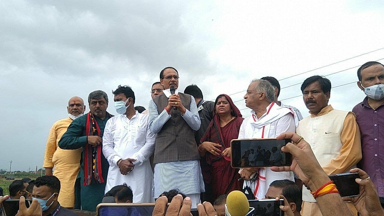 ग्वालियर चंबल बाढ़ : Koo ऐप पर सीएम शिवराज द्वारा दी जा रही पूरी जानकारी