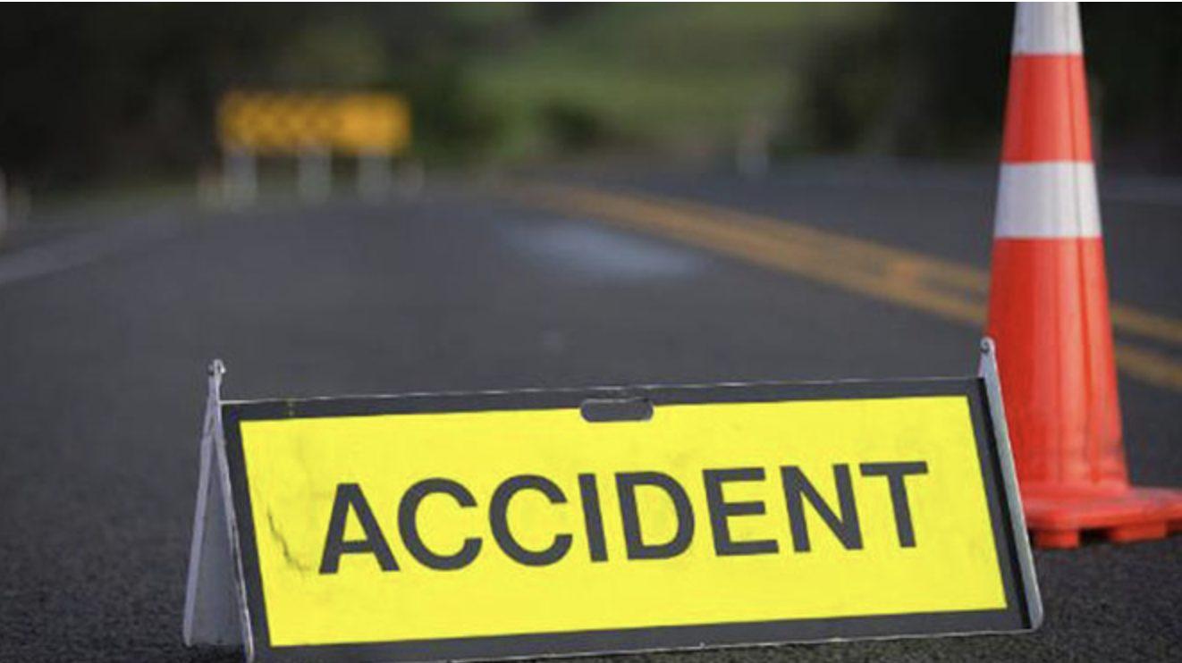 Road Accident : अज्ञात वाहन ने बाइक सवारों को मारी टक्कर, 2 की दर्दनाक मौत, 1 घायल