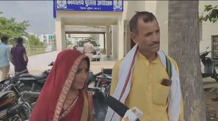Morena News: महिला सरपंच व सचिव में हुई हाथापाई, थाने पहुंचा मामला
