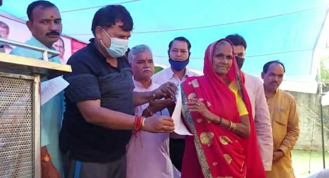 शिवराज सरकार ने पूरा किया वादा, JC Mill के श्रमिकों को दिया बड़ा तोहफा