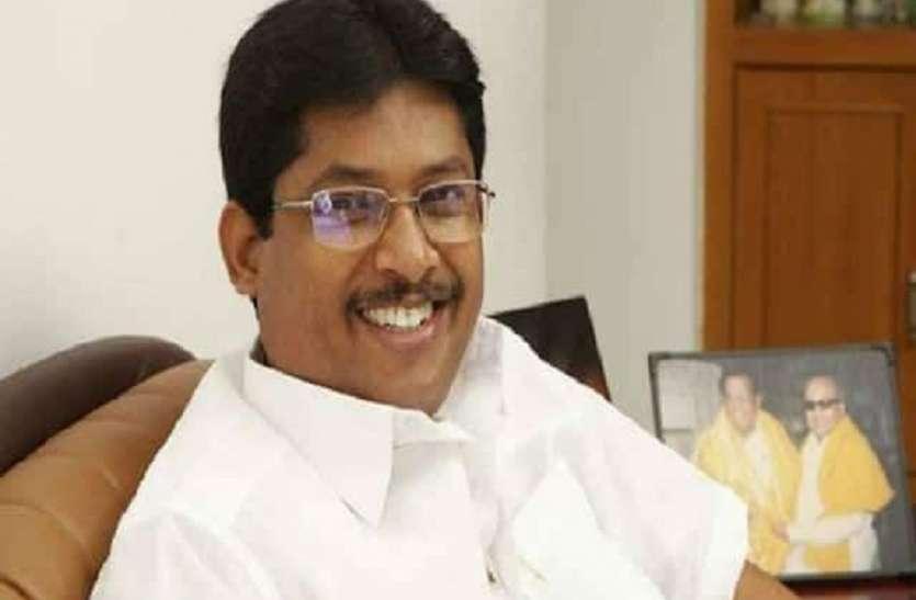 जन्मदिन पर पूर्व विधायक की मौत, पिता की फोटो पर माला चढ़ाते समय आया हार्ट अटैक