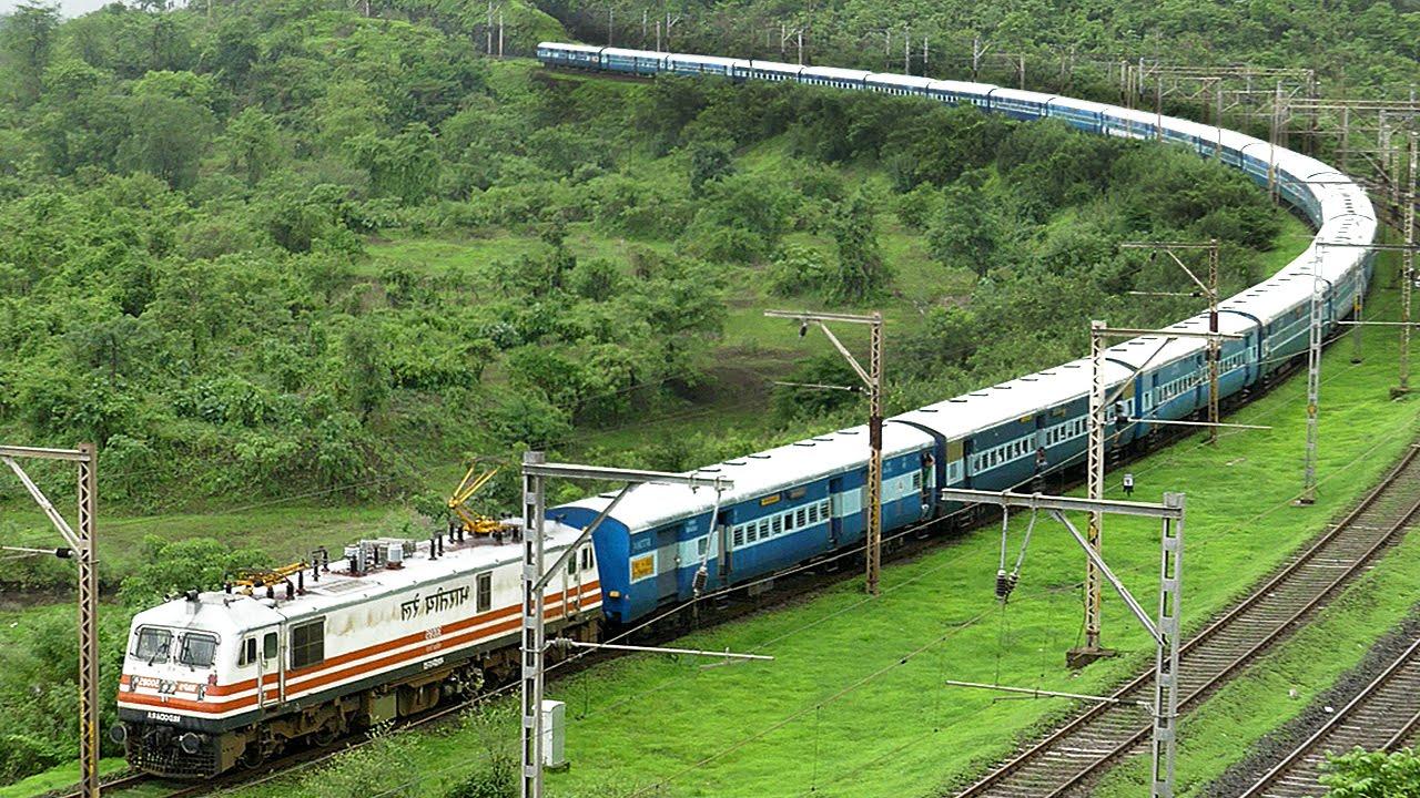 Indian Railways Update : ट्रेनों में लगी अनारक्षित बोगी, जनरल टिकट लेकर कर सकते हैं यात्रा