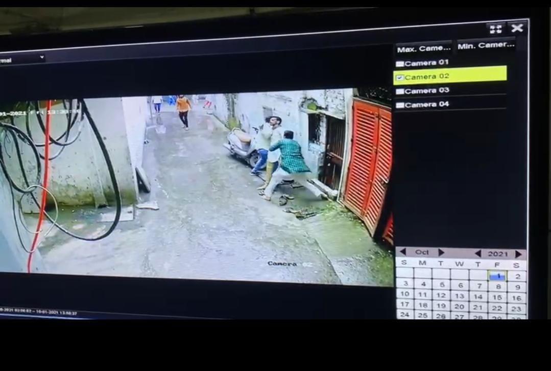 इंदौर में नहीं थम रही बदमाशों की करतूतें, मारपीट और तोड़-फोड़ के दो अलग-अलग Video viral
