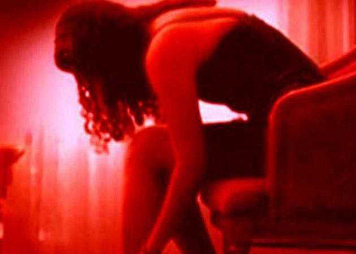 इंदौर में पकड़े गए हाईप्रोफाइल सेक्स रैकेट के भोपाल से जुड़े तार, टूरिस्ट वीजा पर लाई जाती है विदेशी लड़कियां