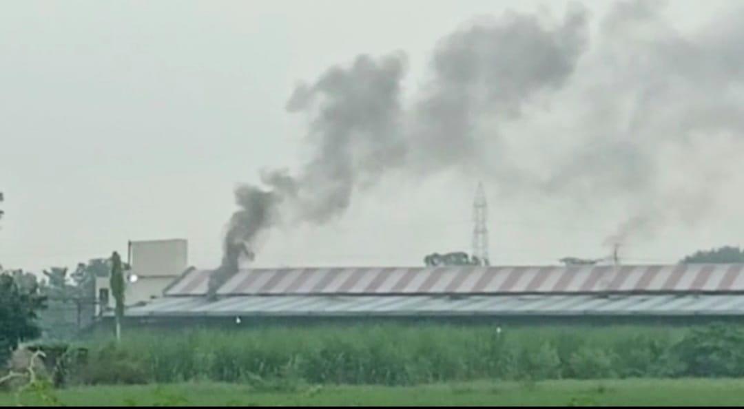 Datia news : गुड़ के कारखानों से उगलता जहरीला धुआं, मानव जीवन पर डाल रहा है दुष्प्रभाव