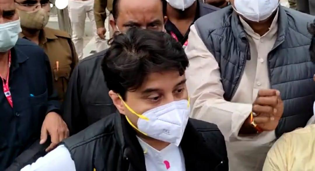 सिंधिया का बड़ा बयान- 12 देशों के यात्रियों की आवाजाही पर रखी जा रही नजर
