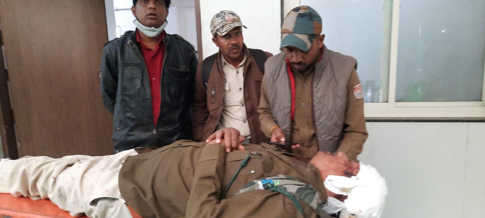 छतरपुर मे तेंदुए का हमला, दो डिप्टी रेंजर गंभीर रूप से घायल