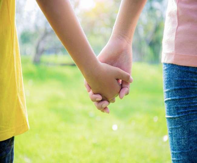 ऑनलाइन गेम के दौरान हुई दोस्ती के बाद घर से भागी 13 साल की लड़की, लड़का भी नाबालिग