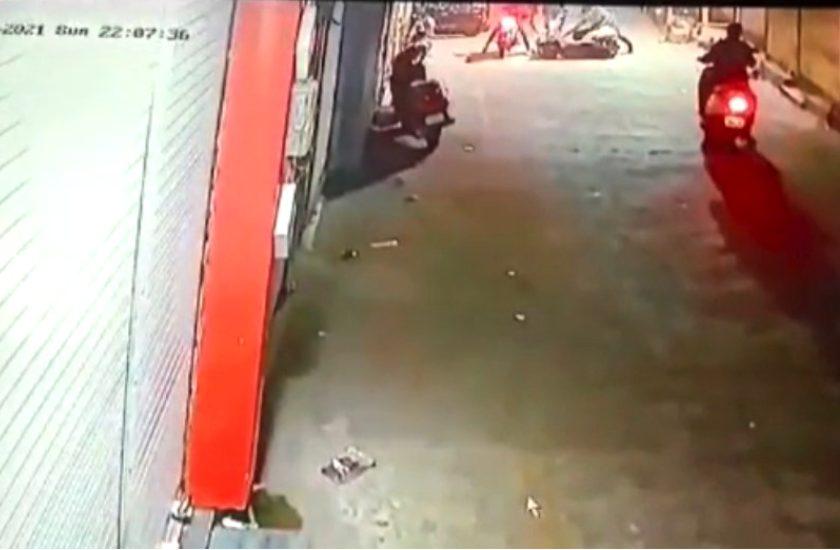 70 लाख का सोना लूटने वाला डेढ़ लाख का इनामी आरोपी गिरफ्तार, सोना बरामद