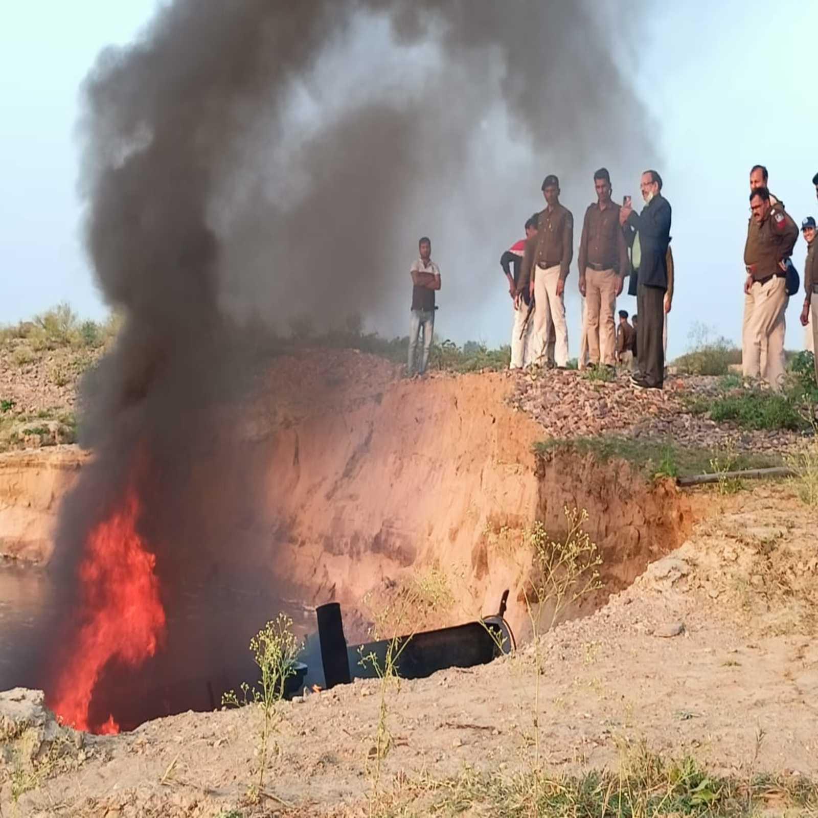 Bhind : रेत माफियाओं के हौसले बुलंद, अवैध उत्खनन का कार्य जारी, पुलिस ने की बड़ी कार्रवाई