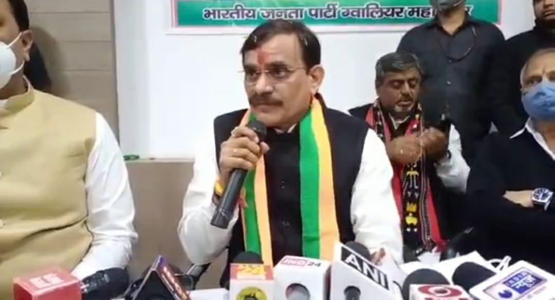 हिन्दू महासभा ने दिया गोडसे-आप्टे भारत रत्न सम्मान, वीडी शर्मा ने कही बड़ी बात