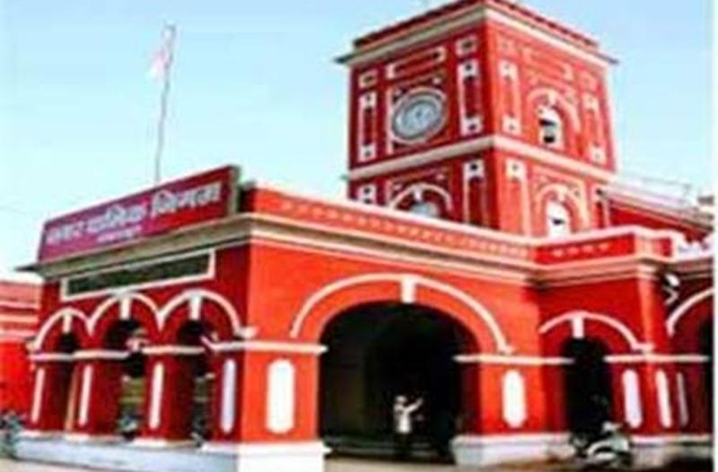 हितग्राहियों को पीएम आवास की किश्त देने में लापरवाही, कमिश्नर ने दिया अधिकारियों का वेतन राजसात करने का आदेश