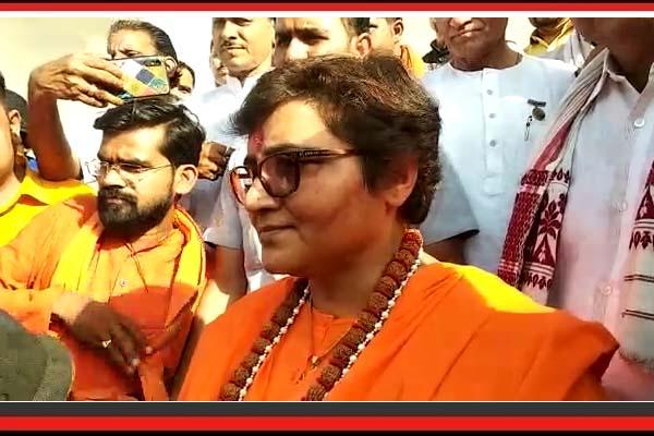 राहुल गांधी की नेपाल यात्रा देश के लिए संकट है : प्रज्ञा ठाकुर