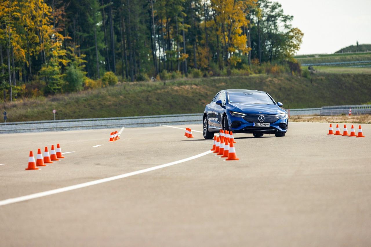 इस कंपनी की कार आपको बचायेगी Road Accident से! समझें क्या है तकनीक