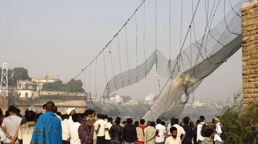 Gujarat Bridge Collapse: आज मोरबी जाएंगे पीएम मोदी, 2 नवंबर को गुजरात में रहेगा राजकीय शोक