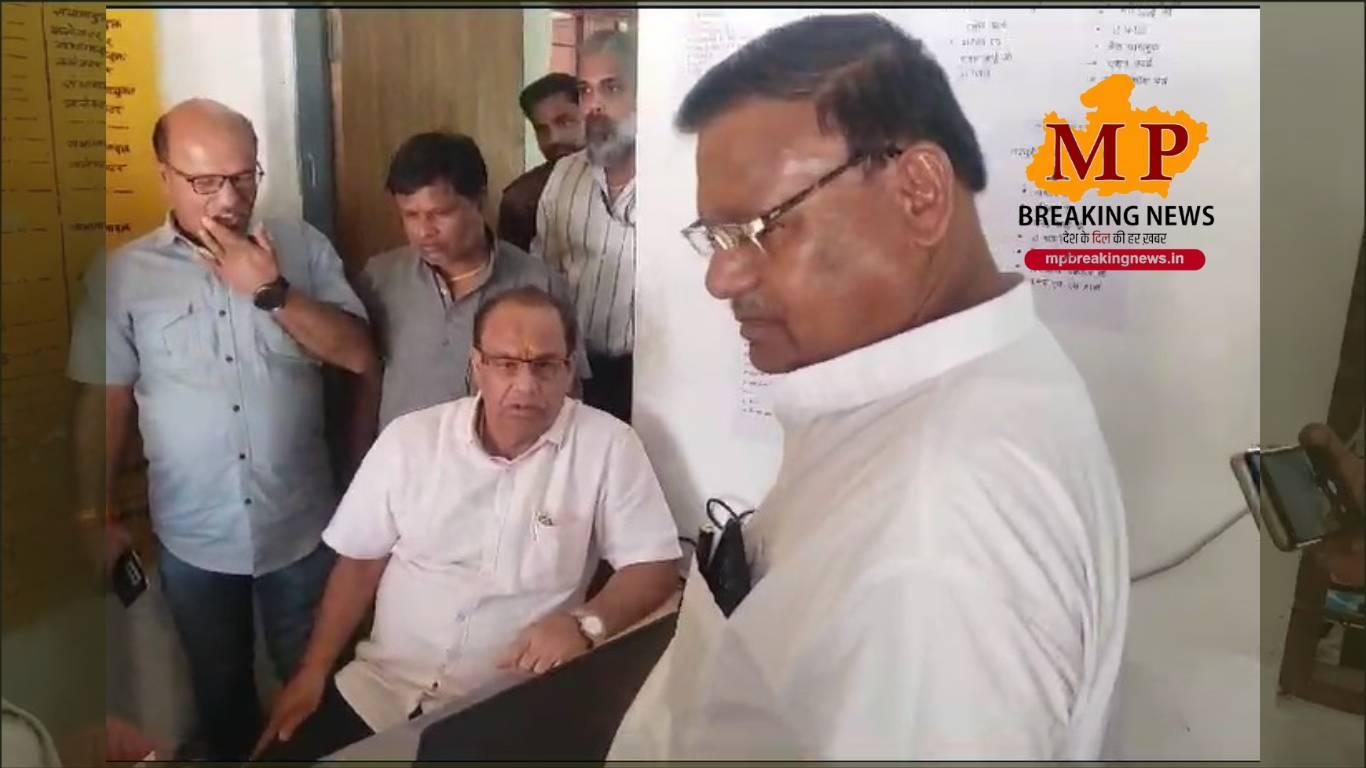 बागी नेताओं ने बसपा से भरा नामांकन, कांग्रेस प्रत्याशी ने अपने पुराने साथी को दी यह सलाह