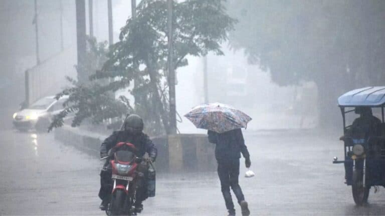 Chhattisgarh Weather : छाए रहेंगे बादल, आज भी कई जिलों में बारिश-आंधी का अलर्ट, 25 जून से पहले मानसून की एंट्री संभव