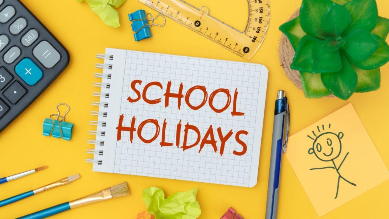 School Holidays : छात्रों के लिए खुशखबरी, 2025 के लिए छुट्टियों का ऐलान, इतने दिन बंद रहेंगे स्कूल, मिलेगा लाभ