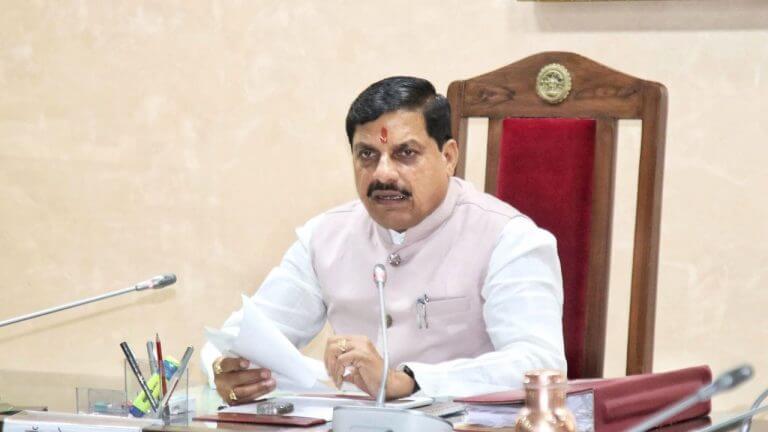 मध्यप्रदेश में ‘जन गण मन’ से पहले गाया जाएगा ‘वंदे मातरम’, सीएम डॉ. मोहन यादव ने लिया निर्णय, केंद्र सरकार के फैसले की सराहना