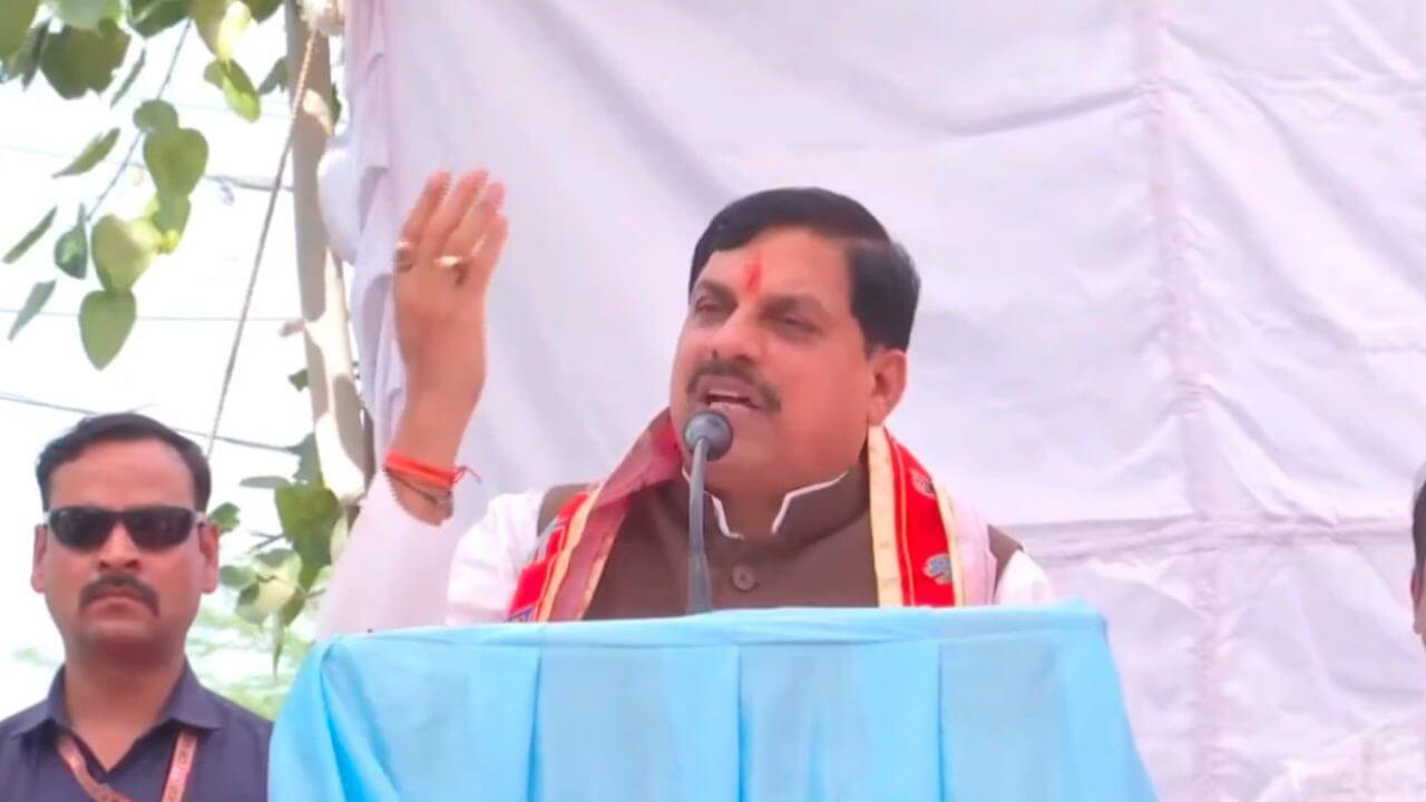 उज्जैन में सीएम डॉ. मोहन यादव ने की गोवर्धन पूजा, कहा ‘संडे मंडे अंडे नहीं, दूध पियो’, तिलकेश्वर मंदिर को भव्य बनाने की घोषणा