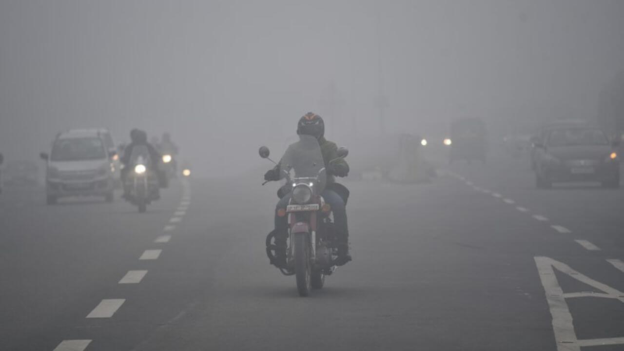 UP Weather : दिसंबर से फिर बदलेगा मौसम का मिजाज, छाया रहेगा कोहरा, क्या होगी बारिश? पढ़े IMD अपडेट