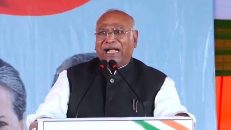 यूथ कांग्रेस नेताओं की गिरफ़्तारी पर भड़के मल्लिकार्जुन खड़गे, पीएम मोदी को डरपोक बोल साधा निशाना