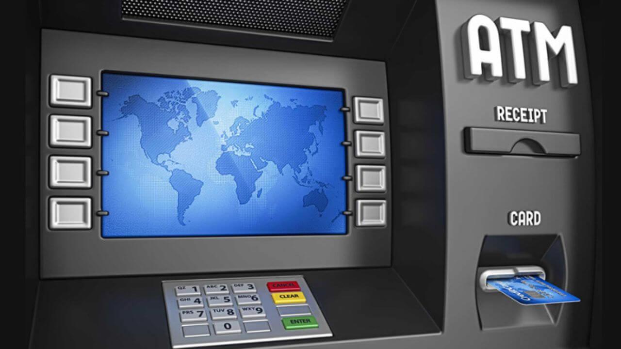 ATM से पैसे निकालना पड़ेगा महंगा, RBI ने दी मंजूरी, जानें कितना लगेगा एक ट्रांजेक्शन का चार्ज