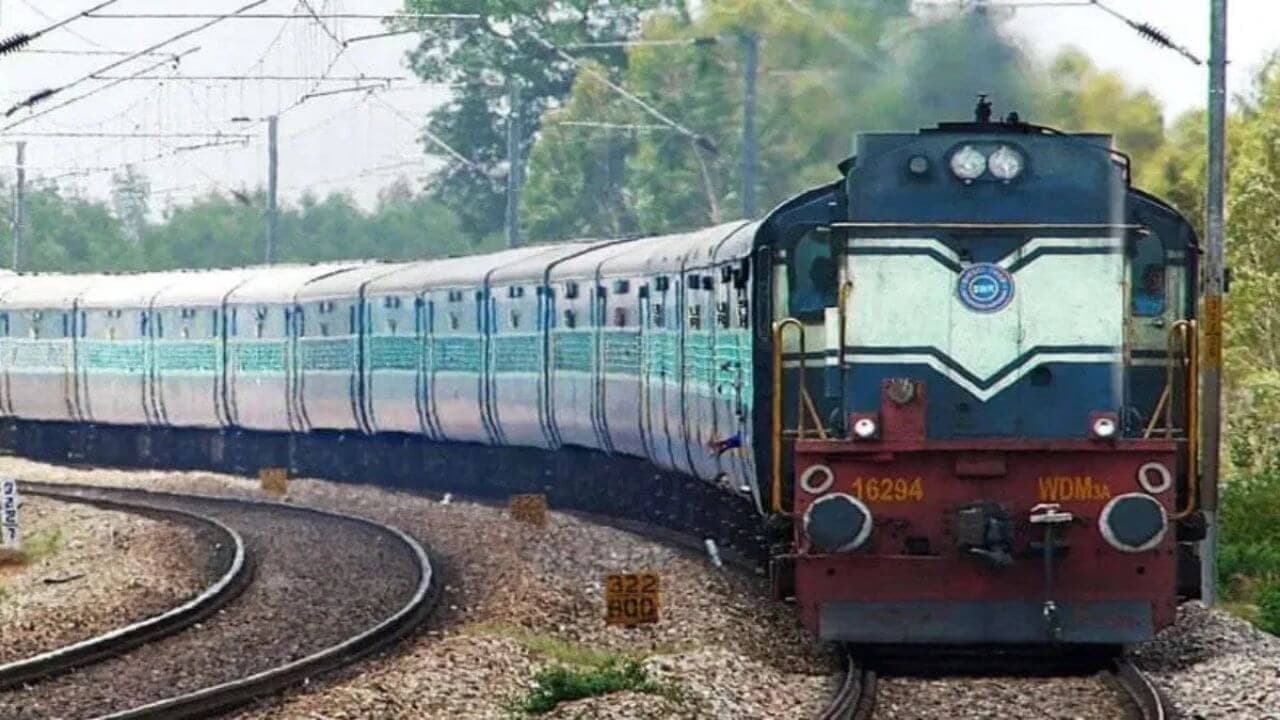 ऑपरेशन मातृशक्ति-रेलकर्मियों की तत्परता से बची गर्भवती महिला की जान हुई सुरक्षित प्रसूति