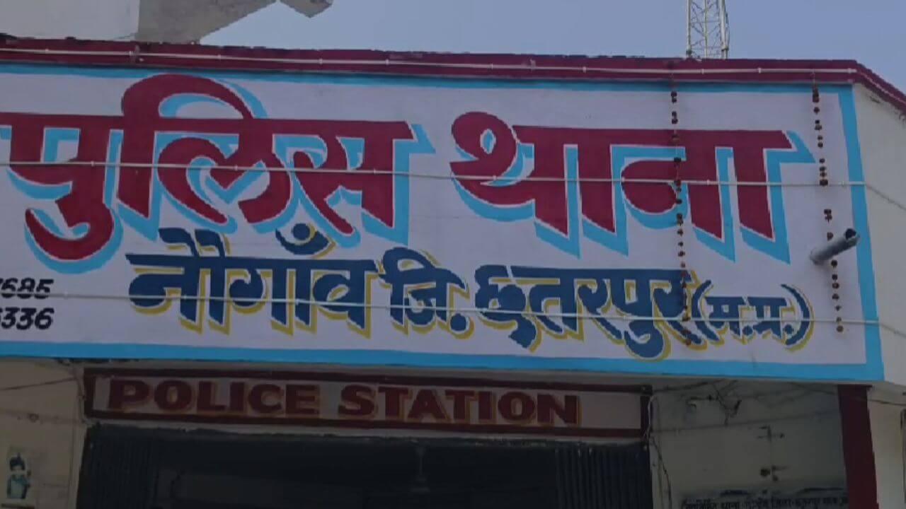 भतीजे के इश्क में पागल हुई बुआ! 2 लाख के जेवरात और 50 हजार नगद लेकर हुई फरार, तीन बेटियों की है मां, मामला दर्ज़
