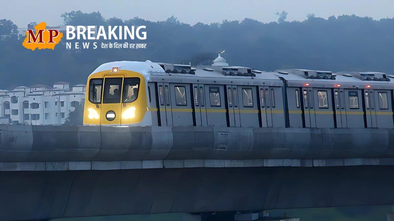 इंदौर मेट्रो फ्री जॉय राइड खत्म, क्या अब भी बनी रहेगी यात्रियों की भीड़?, पहले सप्ताह में मुफ्त सफर ने बनाया रिकॉर्ड, अब टिकट की बारी