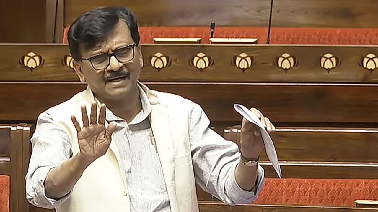 संजय राउत की अचानक बिगड़ी तबीयत, सार्वजनिक रूप से न मिलने का लिया फैसला