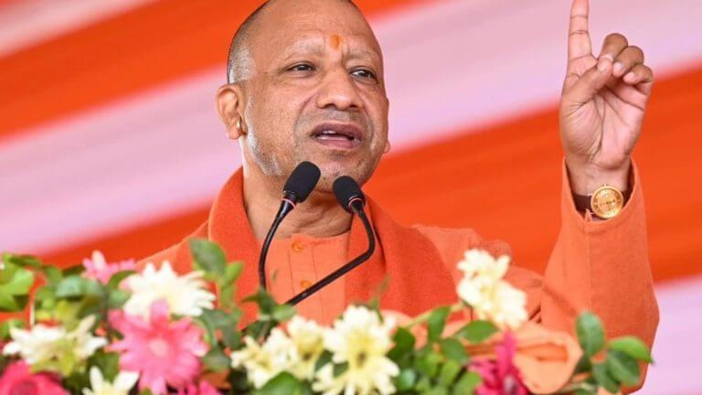 अब ‘रविंद्र नगर’ के नाम से जाना जाएगा लखीमपुर खीरी का मियांपुर, सीएम योगी का बड़ा ऐलान, बोले- पहचान छिपाने के लिए हुआ था नामकरण