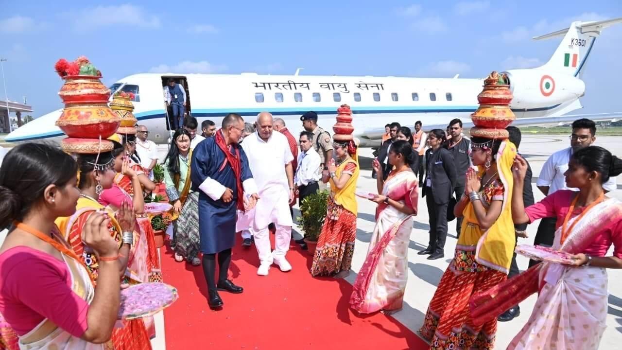 भूटान के प्रधानमंत्री दासो शेरिंग तोबगे पहुंचे अयोध्या, रामलला के करेगे दर्शन, स्वागत और सुरक्षा के लिए कड़े इंतजाम