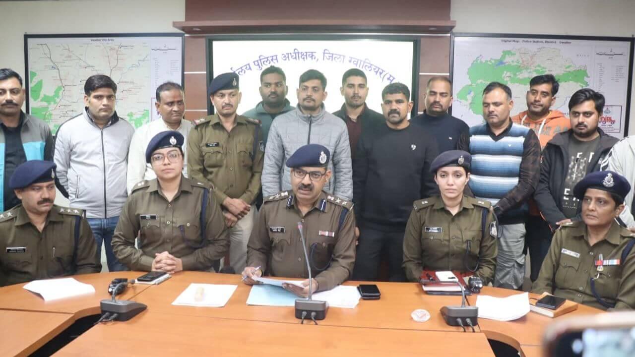 सराफा बाजार में खुले आम फायरिंग करने वाले बदमाश गिरफ्तार, 10-10 हजार का था इनाम, पुलिस ने 48 घंटों में दबोचा