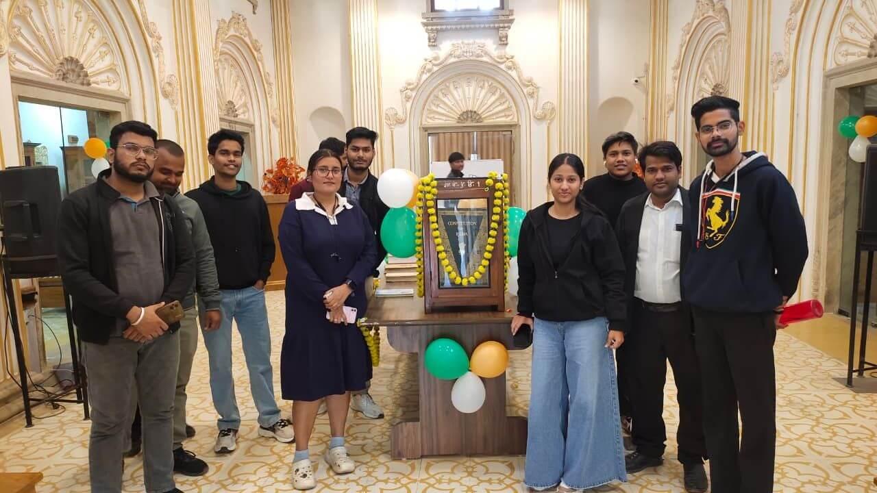 MP के इस शहर में मौजूद है भारत के संविधान की मूल प्रति, विशेष दिन पर देखने उमड़ी युवाओं की भीड़