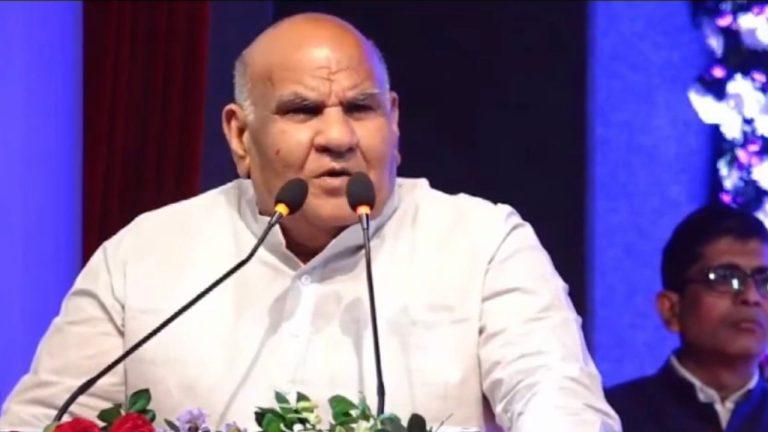 MP के राजस्व मंत्री करण सिंह वर्मा ने मंच से दी लाड़ली बहनों का नाम काटने की चेतावनी, उमंग सिंघार ने कहा “बीजेपी की महिला विरोधी मानसिकता उजागर”